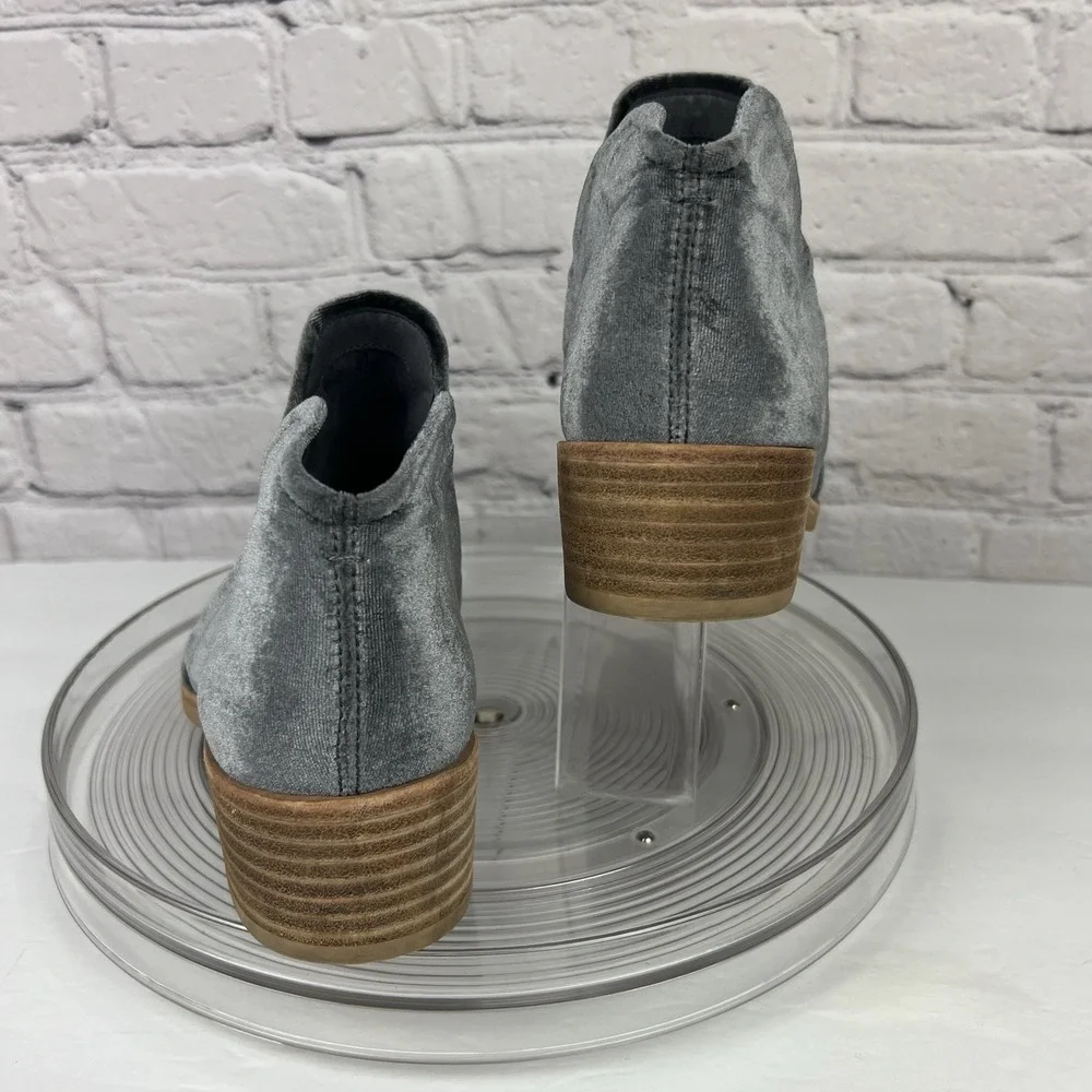 Dolce Vita Velveteen Ankle Booties Sz 8.5 Gray Almond Toe  Boho Block Heel Party